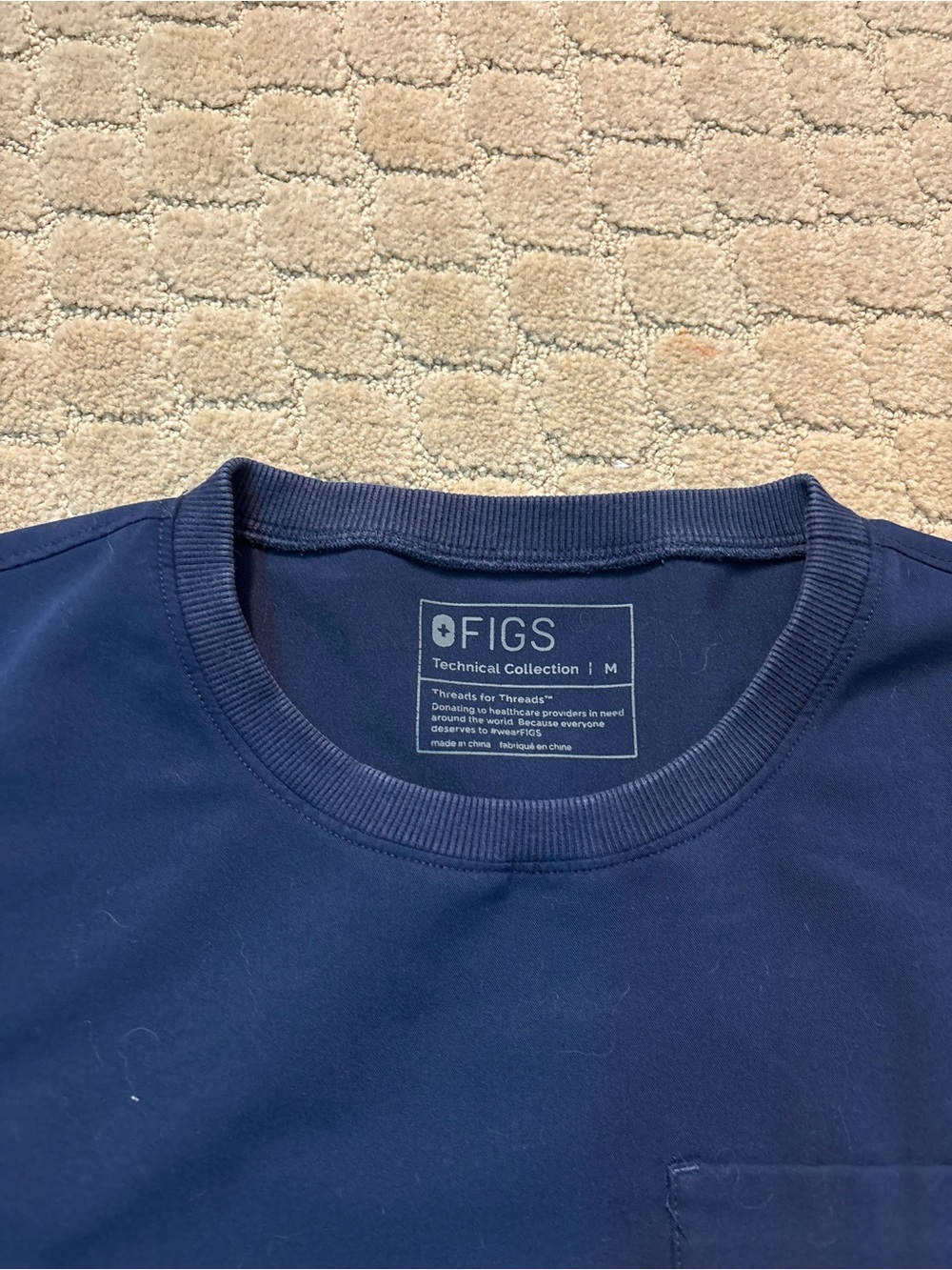 Figs navy blue set crew neck top (medium) with Yola pant (M/P) - Picture 5 of 6